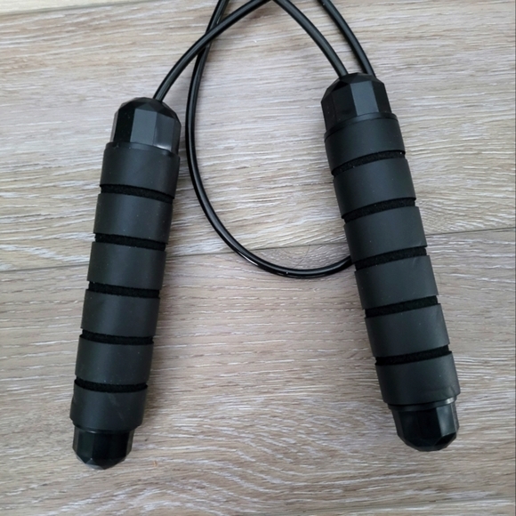 Adjustable Wire Fitness Jump Rope - Picture 2 of 2